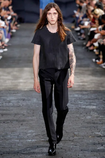 Look 23